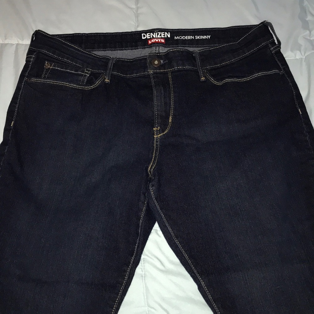 Size 16 Denizen from Levi’s Modern Skinny Jeans